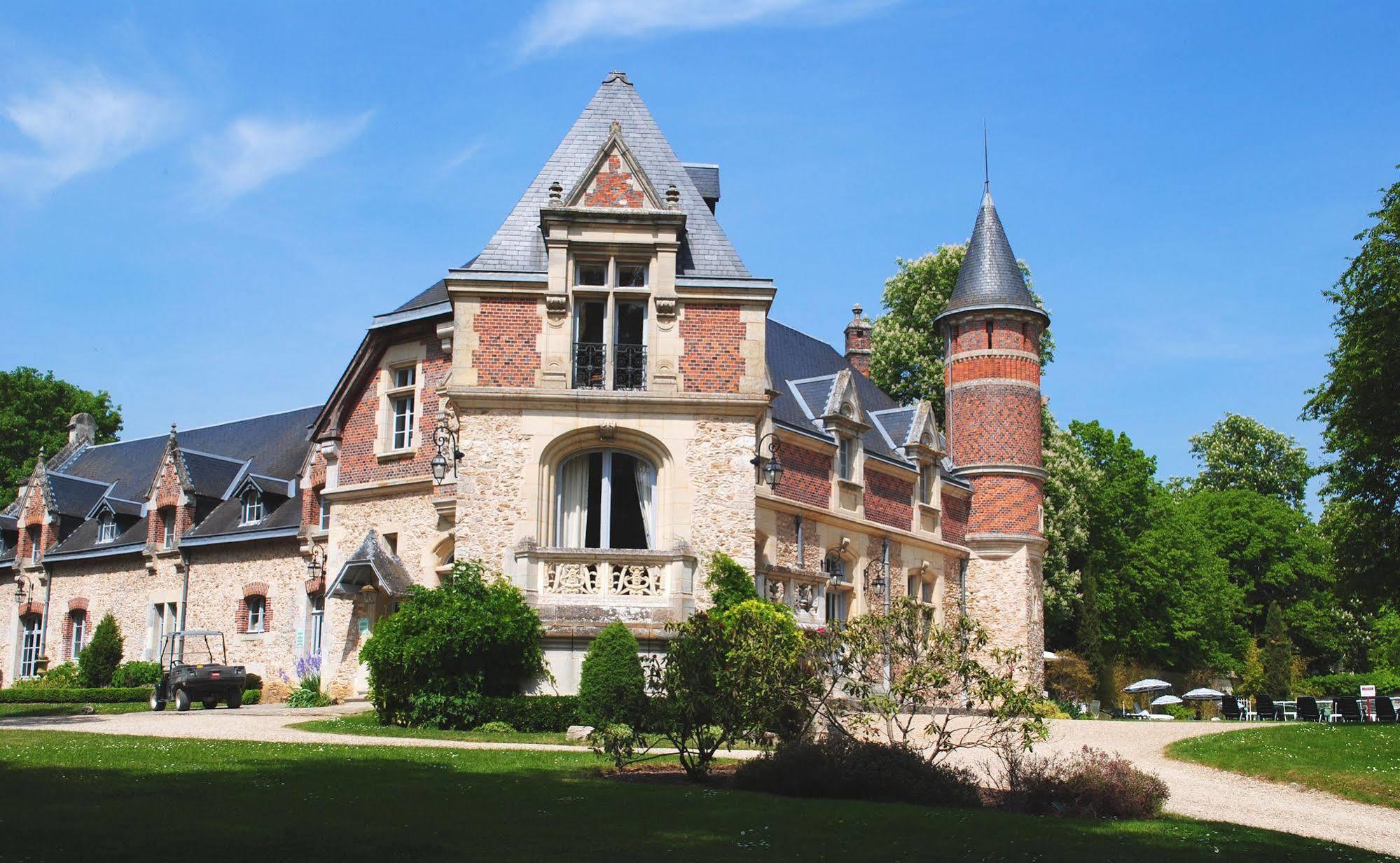 Chateau D'Esclimont Hotel Saint-Symphorien-le-Chateau Exterior photo